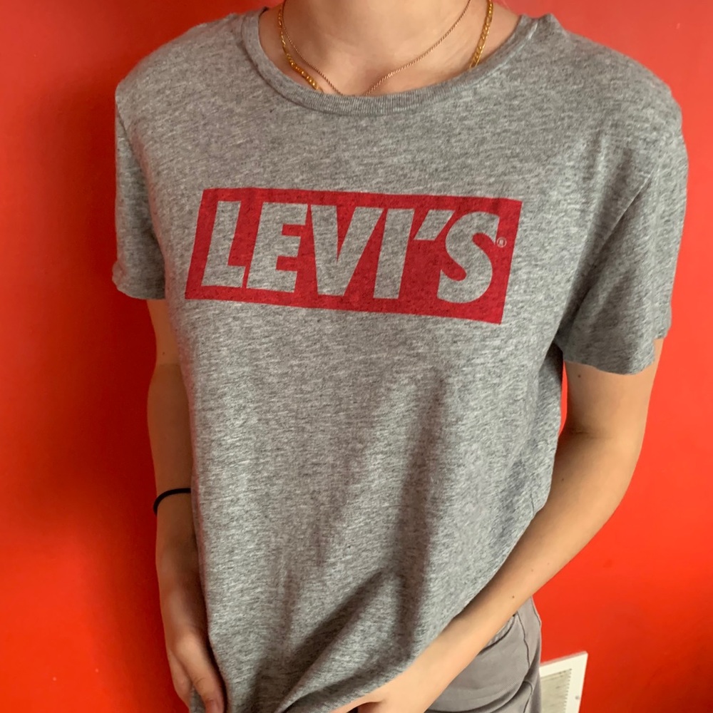 urban outfitters Levi's graphic tee